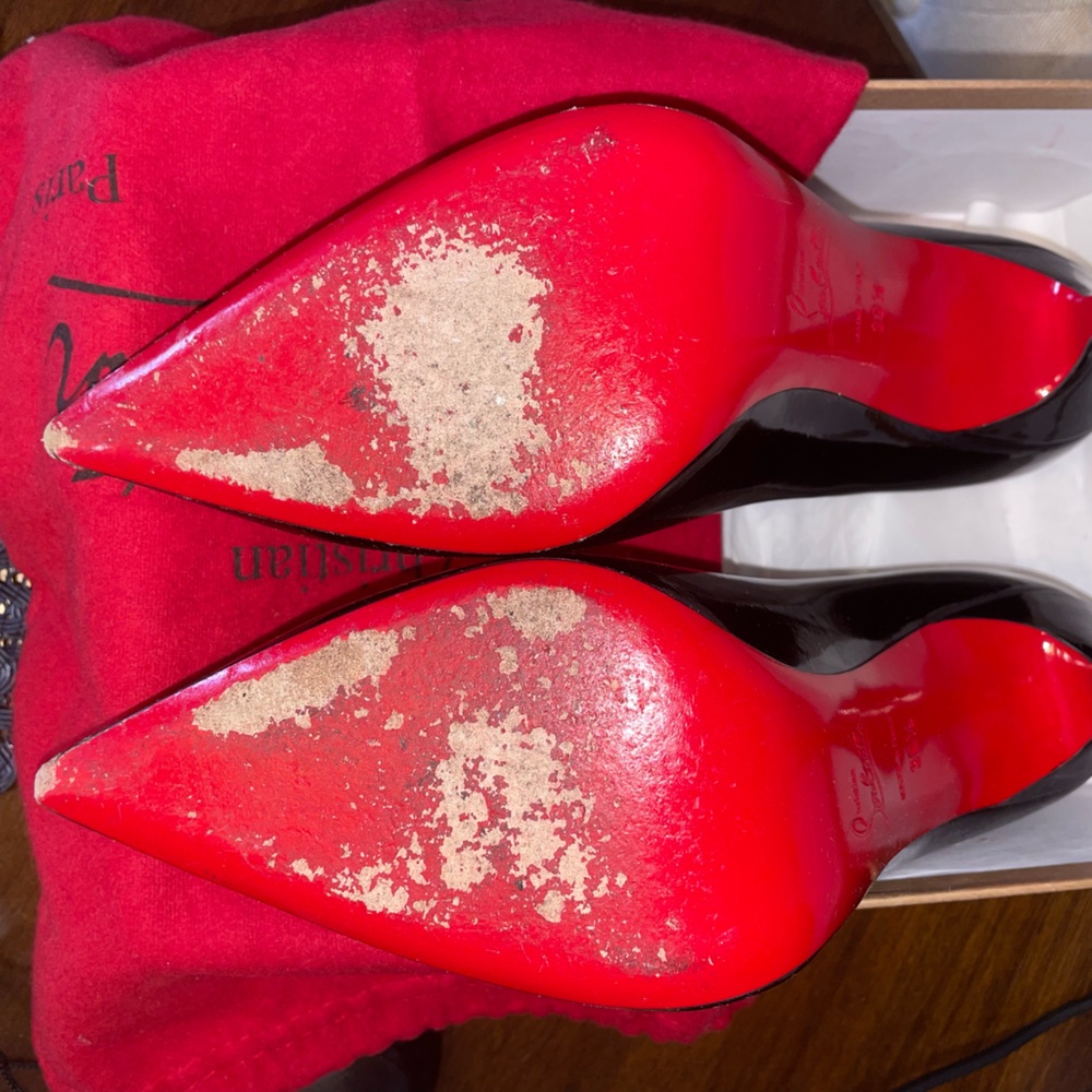 Christian Louboutin, Décolleté 554 Patent size 9US/ 39.5 BLACK NEGOTIABLE - Picture 6 of 6